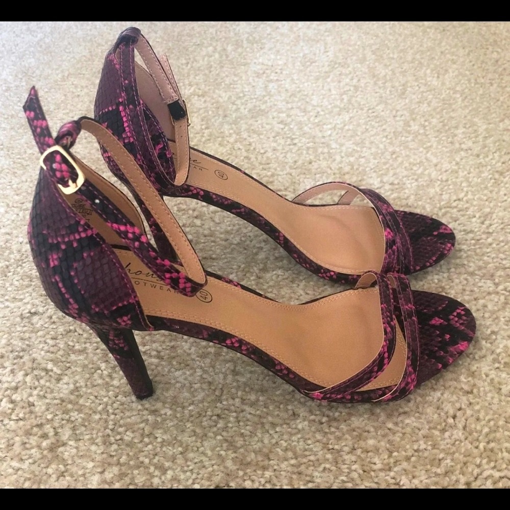 Snakeskin effect heeled sandals